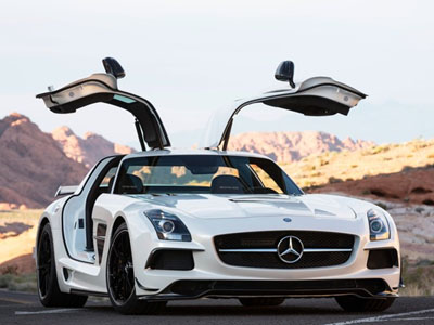 Ρεκόρ πωλήσεων σημείωσε η Mercedes